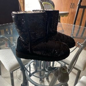 Girls size 2 sparkle UGGS